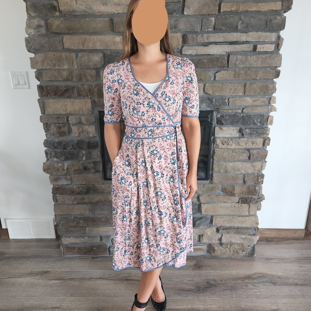 Gal meets Glam Dress
